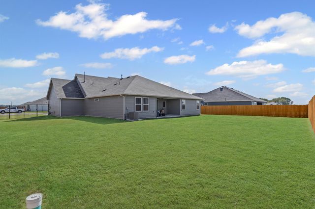 600 Davis Mountain DR, Lockhart, TX 78644