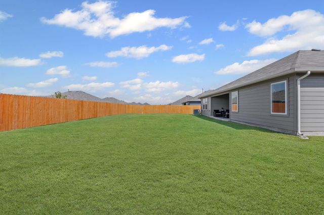 600 Davis Mountain DR, Lockhart, TX 78644