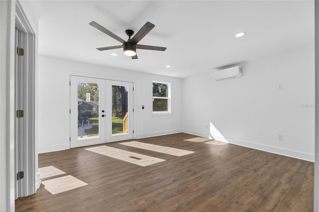 Image 17 of property listing at 1407 E NORTH STREET 1, Tampa, FL 33604