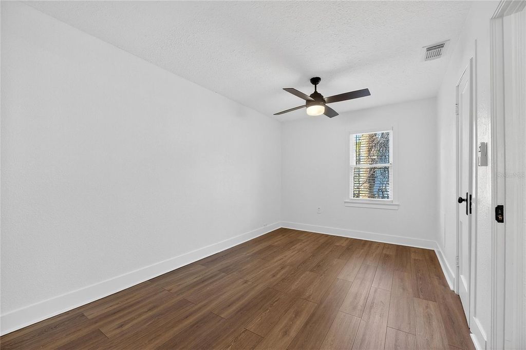 Image 29 of property listing at 1407 E NORTH STREET 1, Tampa, FL 33604