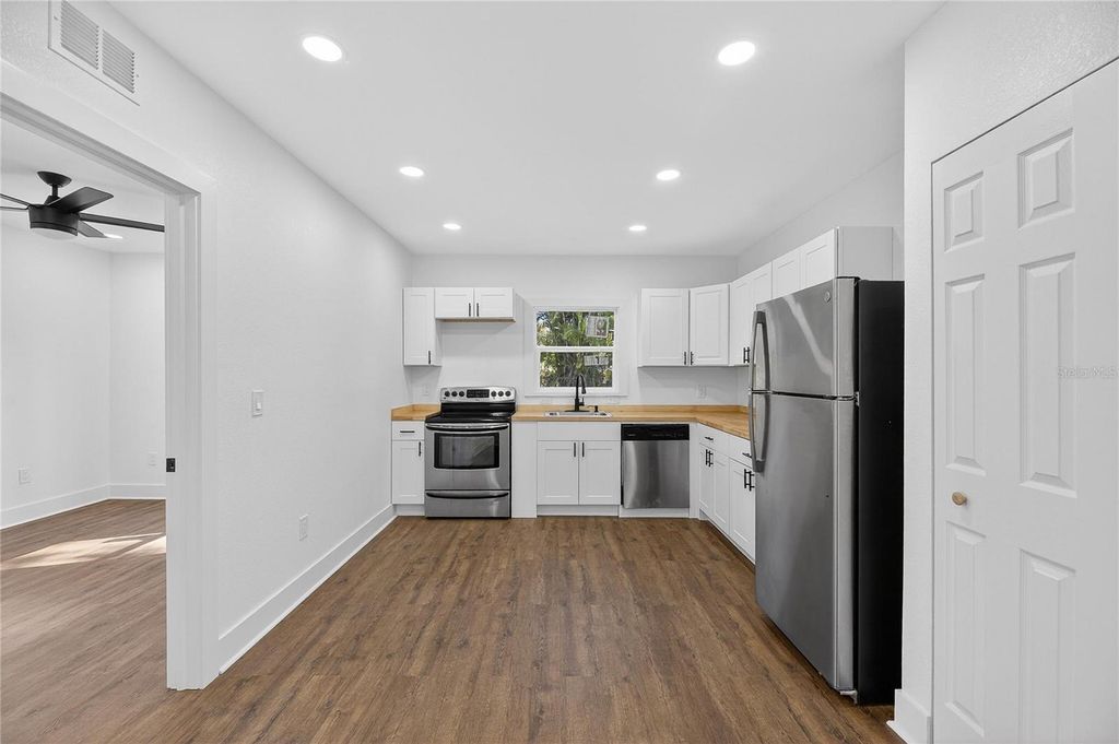 Image 38 of property listing at 1407 E NORTH STREET 1, Tampa, FL 33604