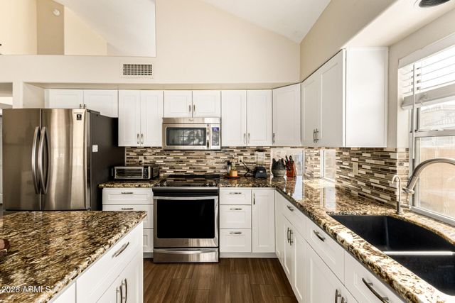 16614 S 12TH Place, Phoenix, AZ 85048