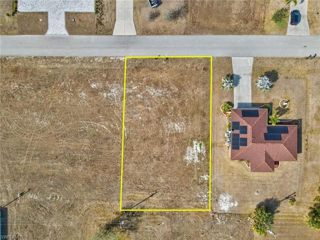 1827 NE 17th PL, Cape Coral, FL 33909