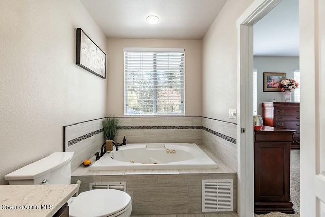 30607 N PHEASANT RUN CT, Athol, ID 83801