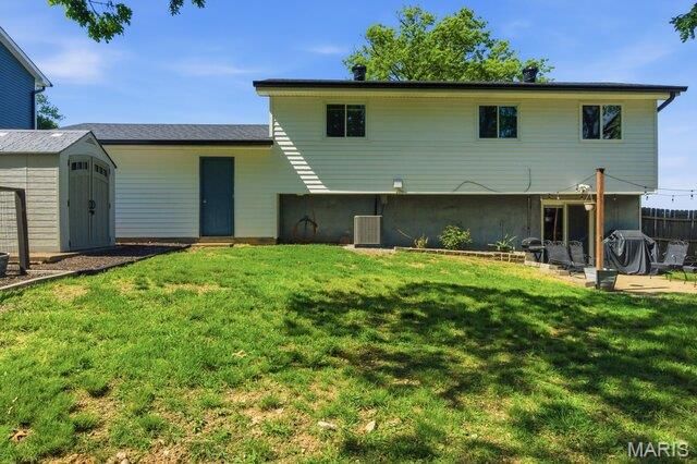 5043 Country View Drive, Imperial, MO 63052
