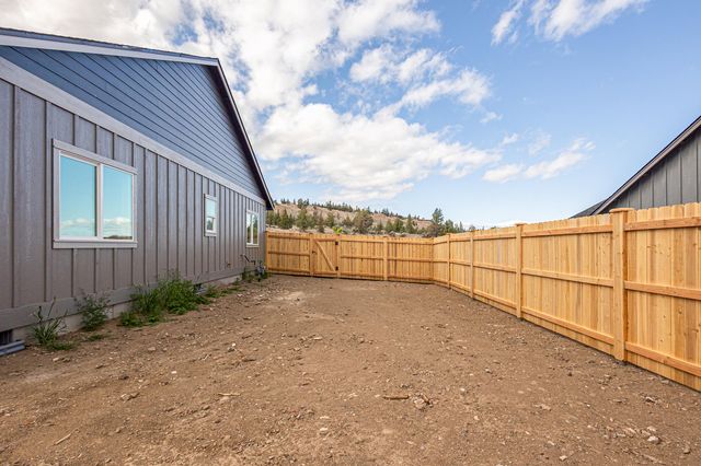 582 SW H Street Lot 1, Madras, OR 97741