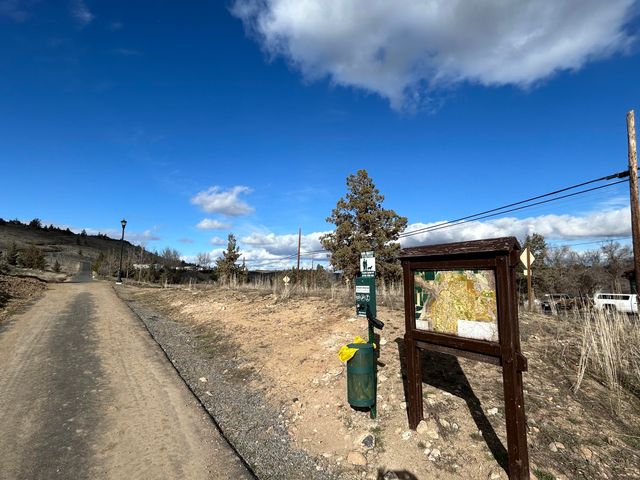 582 SW H Street Lot 1, Madras, OR 97741