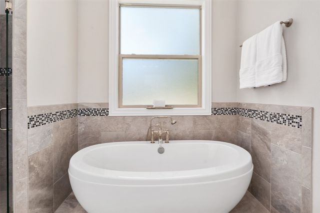 211 Sandpiper Drive, Mabank, TX 75156