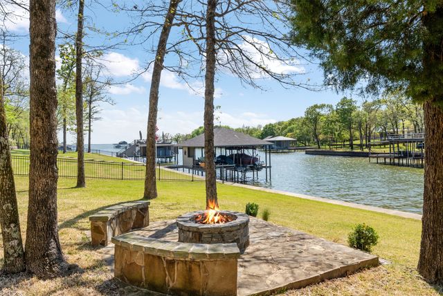 211 Sandpiper Drive, Mabank, TX 75156