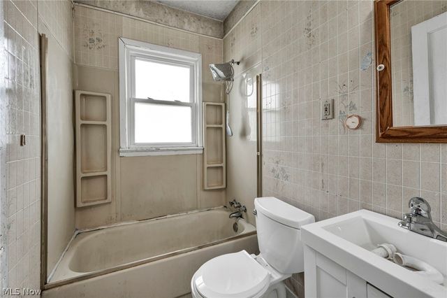 9220 Adams Avenue, Cleveland, OH 44108