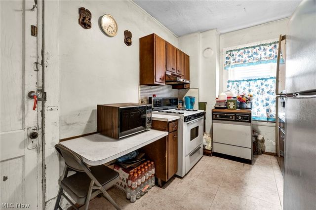 9220 Adams Avenue, Cleveland, OH 44108