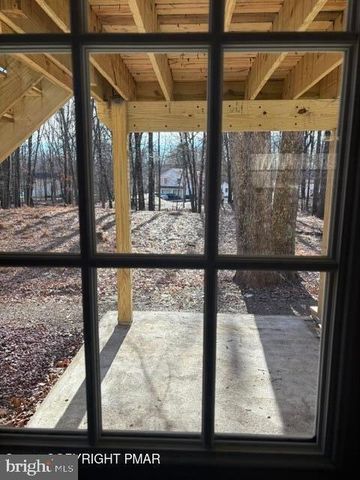 244 UPPER RIDGE DR, Effort, PA 18330