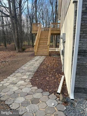 244 UPPER RIDGE DR, Effort, PA 18330