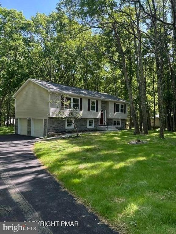 244 UPPER RIDGE DR, Effort, PA 18330