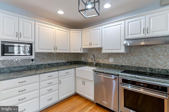 850 HOLLY AVE, Edgewater, MD 21037