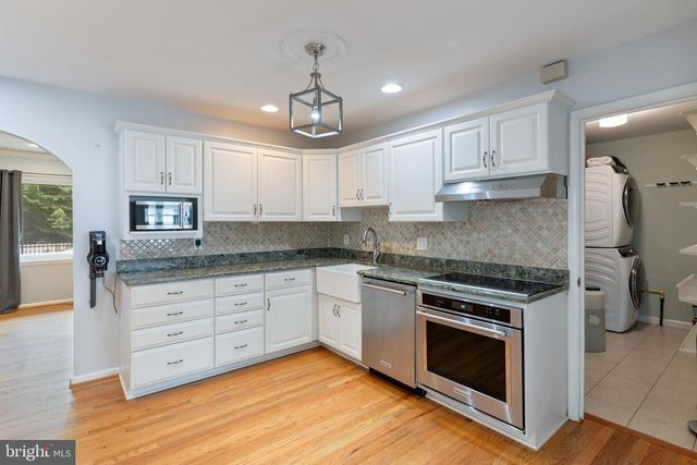 850 HOLLY AVE, Edgewater, MD 21037