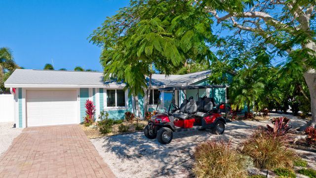 504 69th Street, Holmes Beach, FL 34217