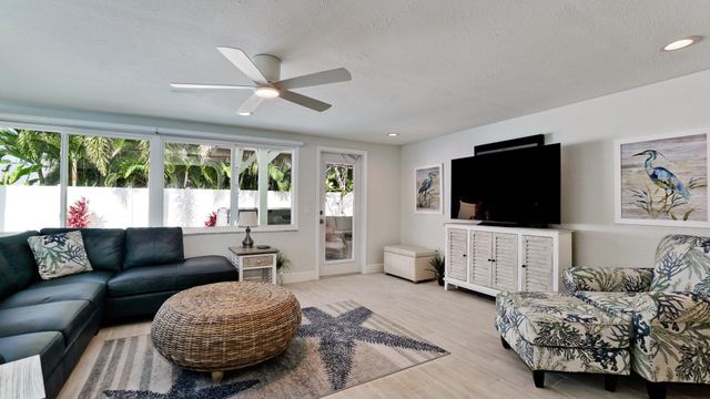 504 69th Street, Holmes Beach, FL 34217