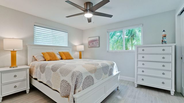 504 69th Street, Holmes Beach, FL 34217