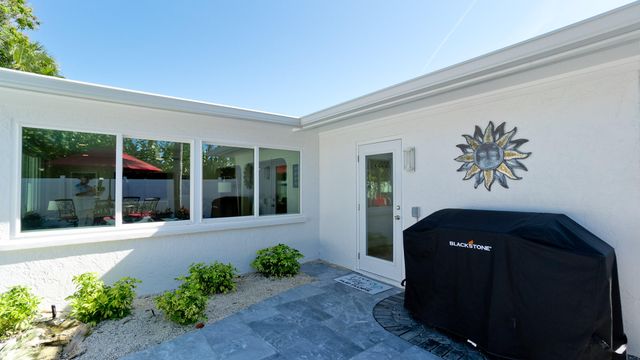 504 69th Street, Holmes Beach, FL 34217