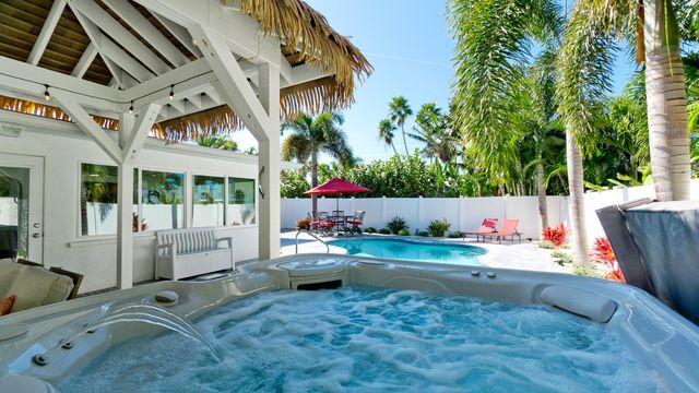 504 69th Street, Holmes Beach, FL 34217