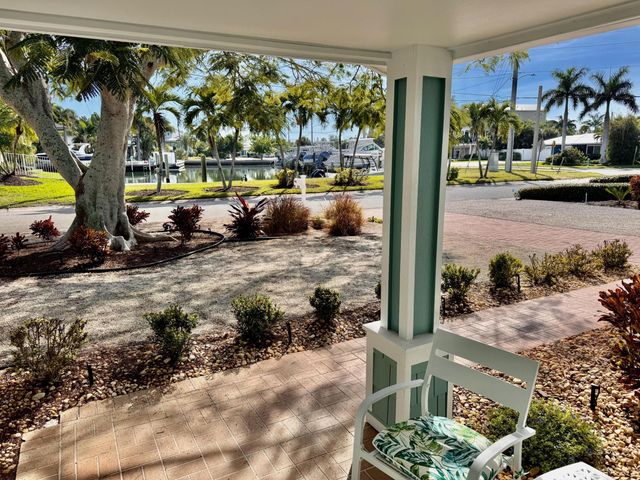 504 69th Street, Holmes Beach, FL 34217