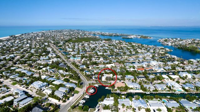 504 69th Street, Holmes Beach, FL 34217