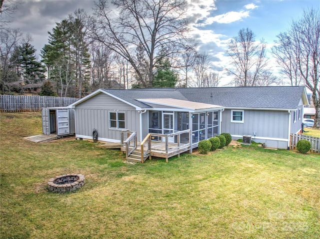 32 Southwicke Drive, Arden, NC 28704