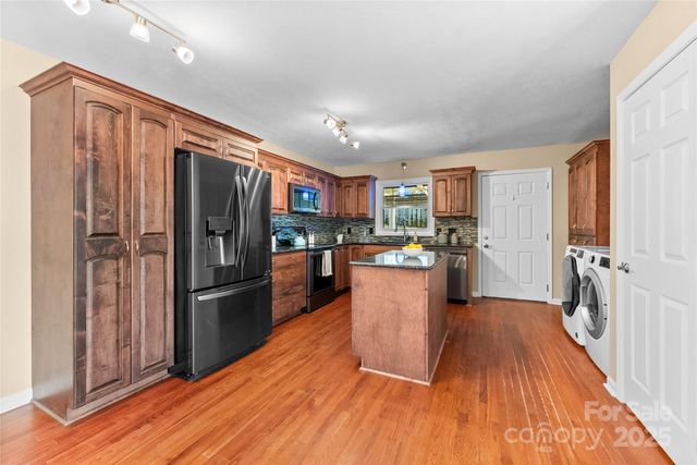 32 Southwicke Drive, Arden, NC 28704