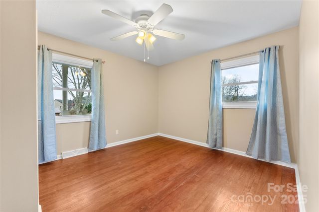 32 Southwicke Drive, Arden, NC 28704