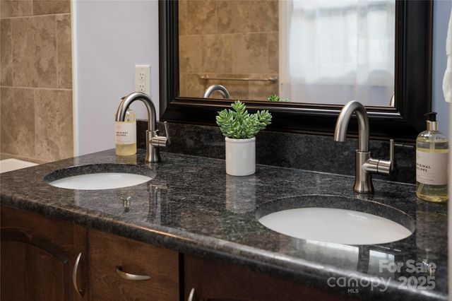 32 Southwicke Drive, Arden, NC 28704