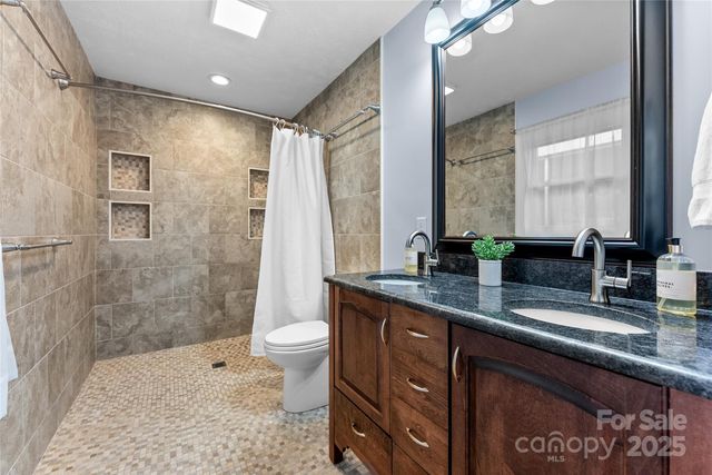 32 Southwicke Drive, Arden, NC 28704