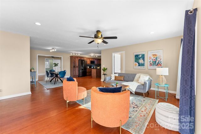 32 Southwicke Drive, Arden, NC 28704