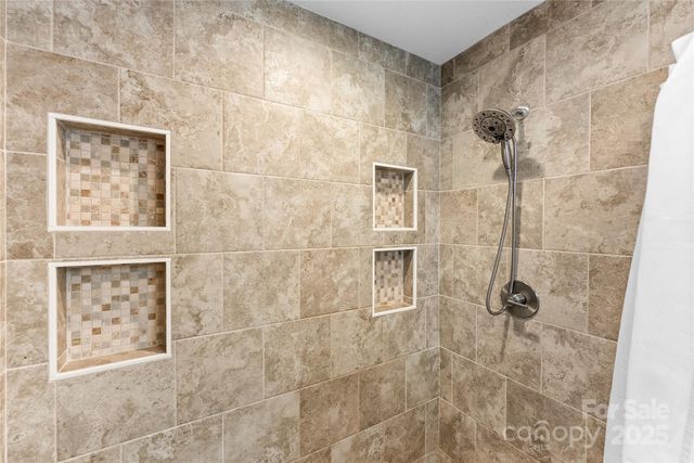 32 Southwicke Drive, Arden, NC 28704