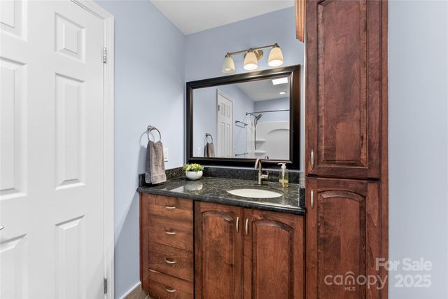 32 Southwicke Drive, Arden, NC 28704