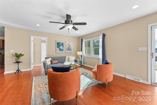 32 Southwicke Drive, Arden, NC 28704