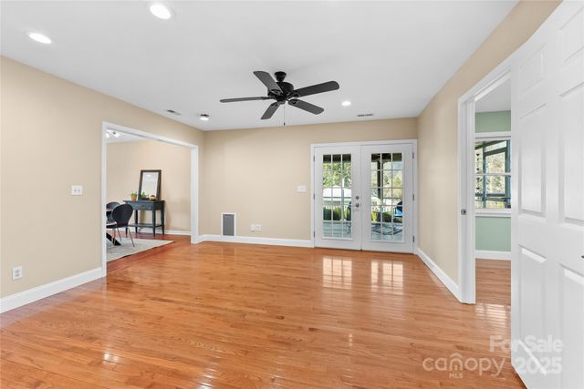 32 Southwicke Drive, Arden, NC 28704