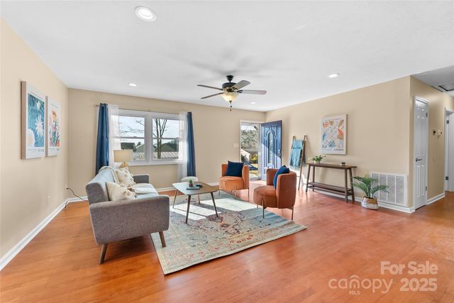 32 Southwicke Drive, Arden, NC 28704