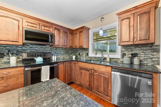 32 Southwicke Drive, Arden, NC 28704