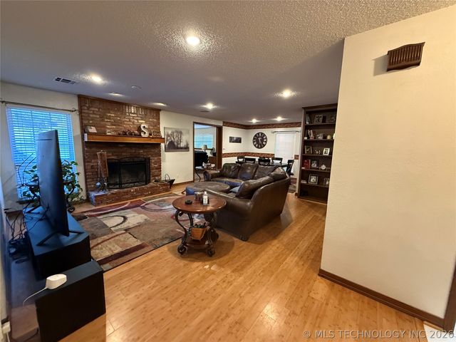 2706 Brookside Circle, Mcalester, OK 74501