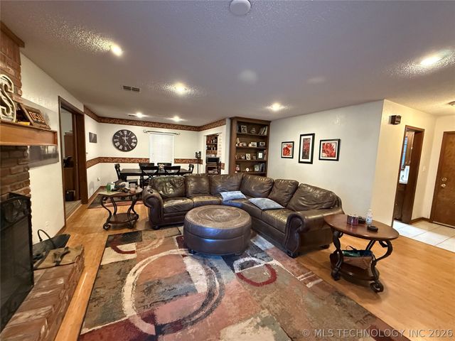 2706 Brookside Circle, Mcalester, OK 74501