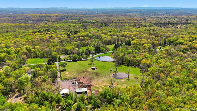 51 Redder Road, Pine Bush, NY 12566