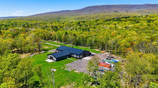 51 Redder Road, Pine Bush, NY 12566