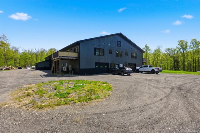 51 Redder Road, Pine Bush, NY 12566