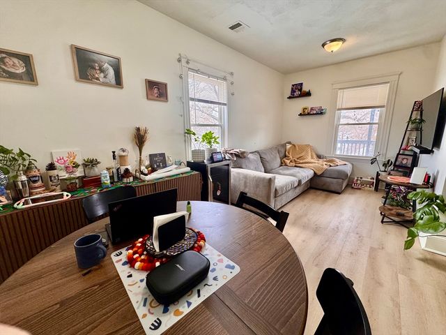 127 Eliot St 3, Brookline, MA 02467