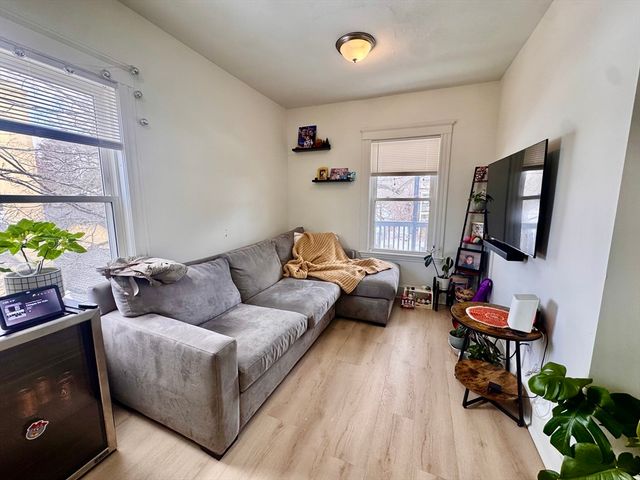 127 Eliot St 3, Brookline, MA 02467