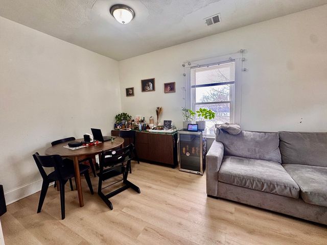 127 Eliot St 3, Brookline, MA 02467