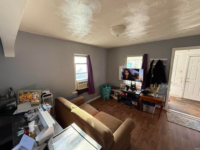 208 S Bendix Drive, South Bend, IN 46619