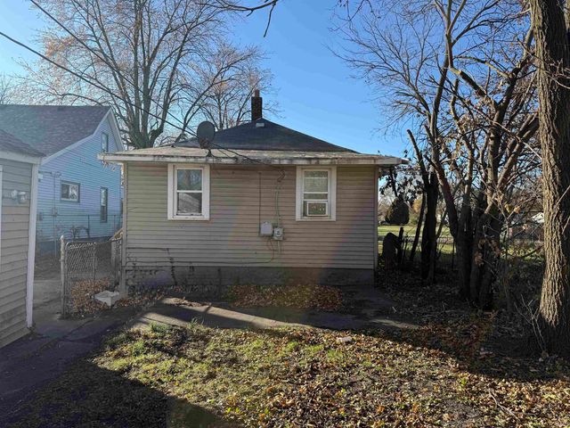 208 S Bendix Drive, South Bend, IN 46619