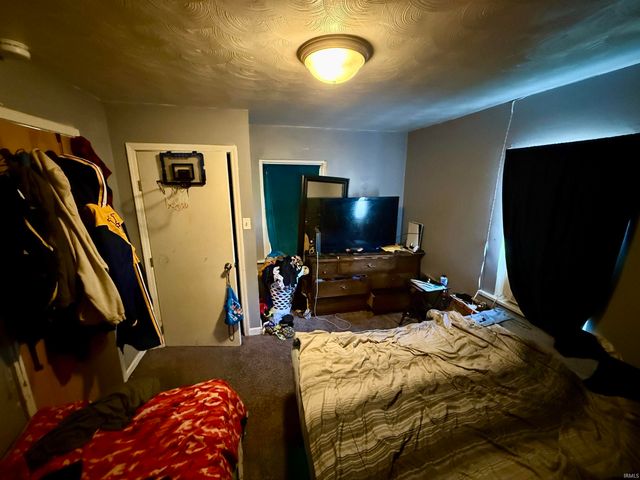 208 S Bendix Drive, South Bend, IN 46619